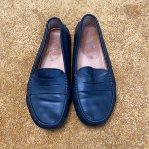 TOD’S WOMEN GOMMINO DRIVING SHOES IN LEATHER